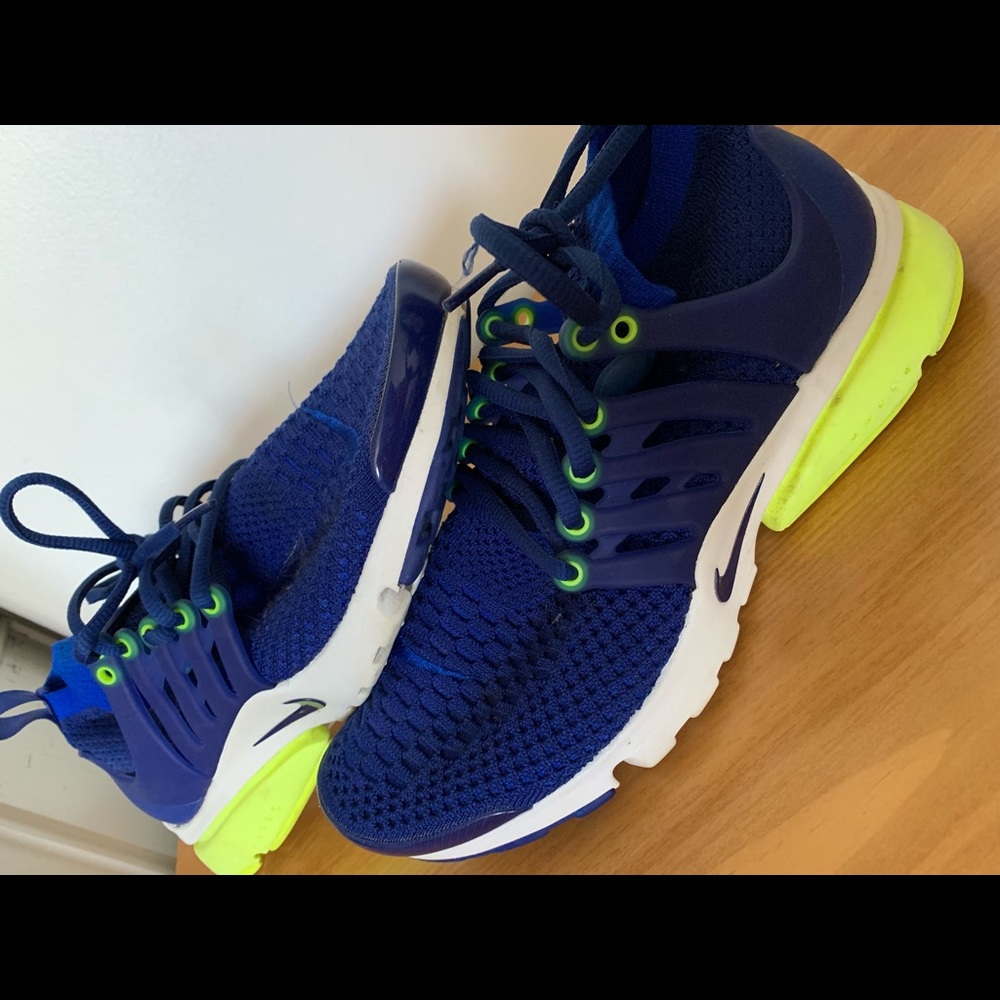 Nike shoes, work once to the store